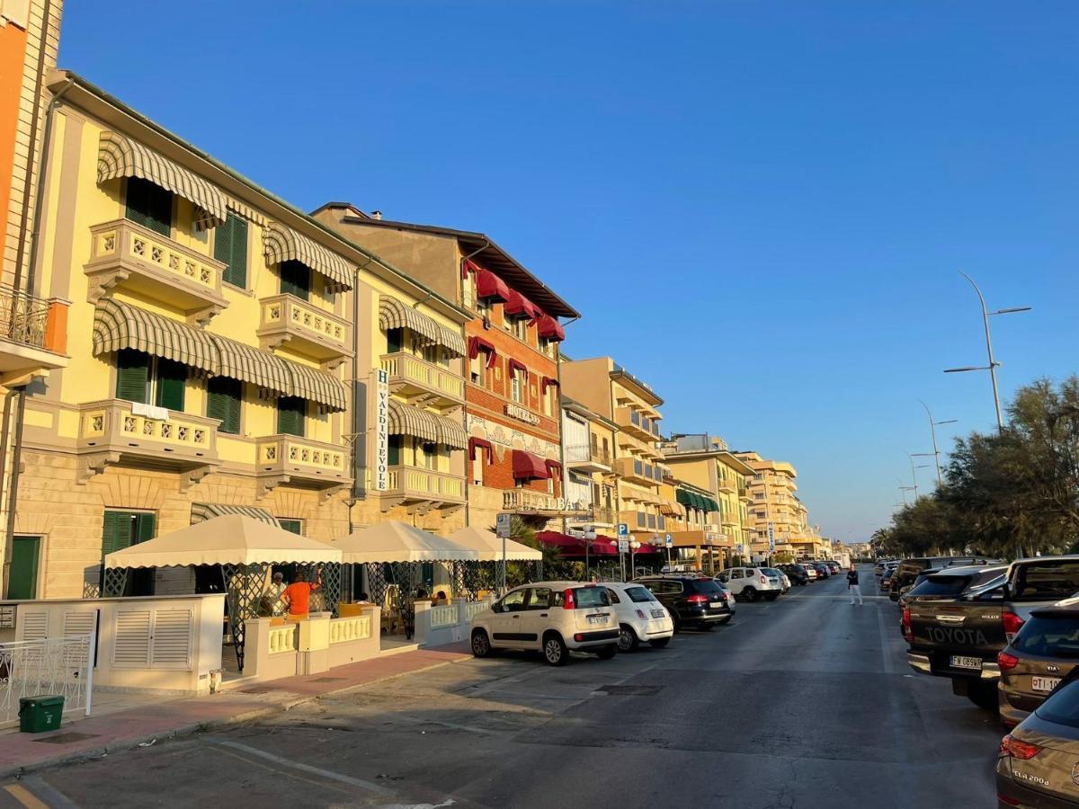 Hotel Valdinievole Lido di Camaiore Exterior photo